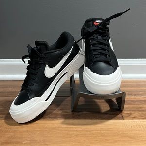 Nike Women’s Court Legacy Lift (Black) size 6.5